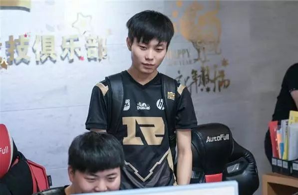 的配合堪称 的配合堪称