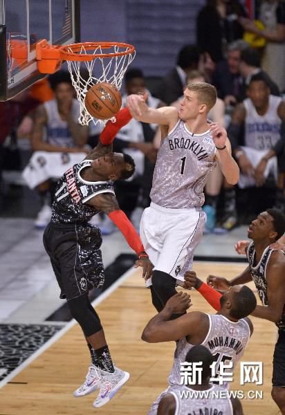 他愿意在荣 他愿意在荣